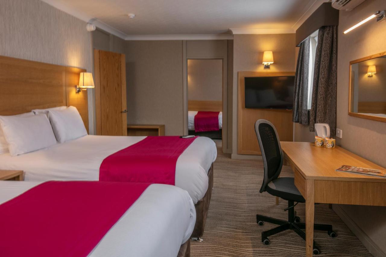 Best Western Heath Court Hotel Newmarket  Kültér fotó