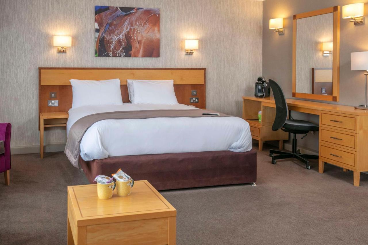Best Western Heath Court Hotel Newmarket  Kültér fotó