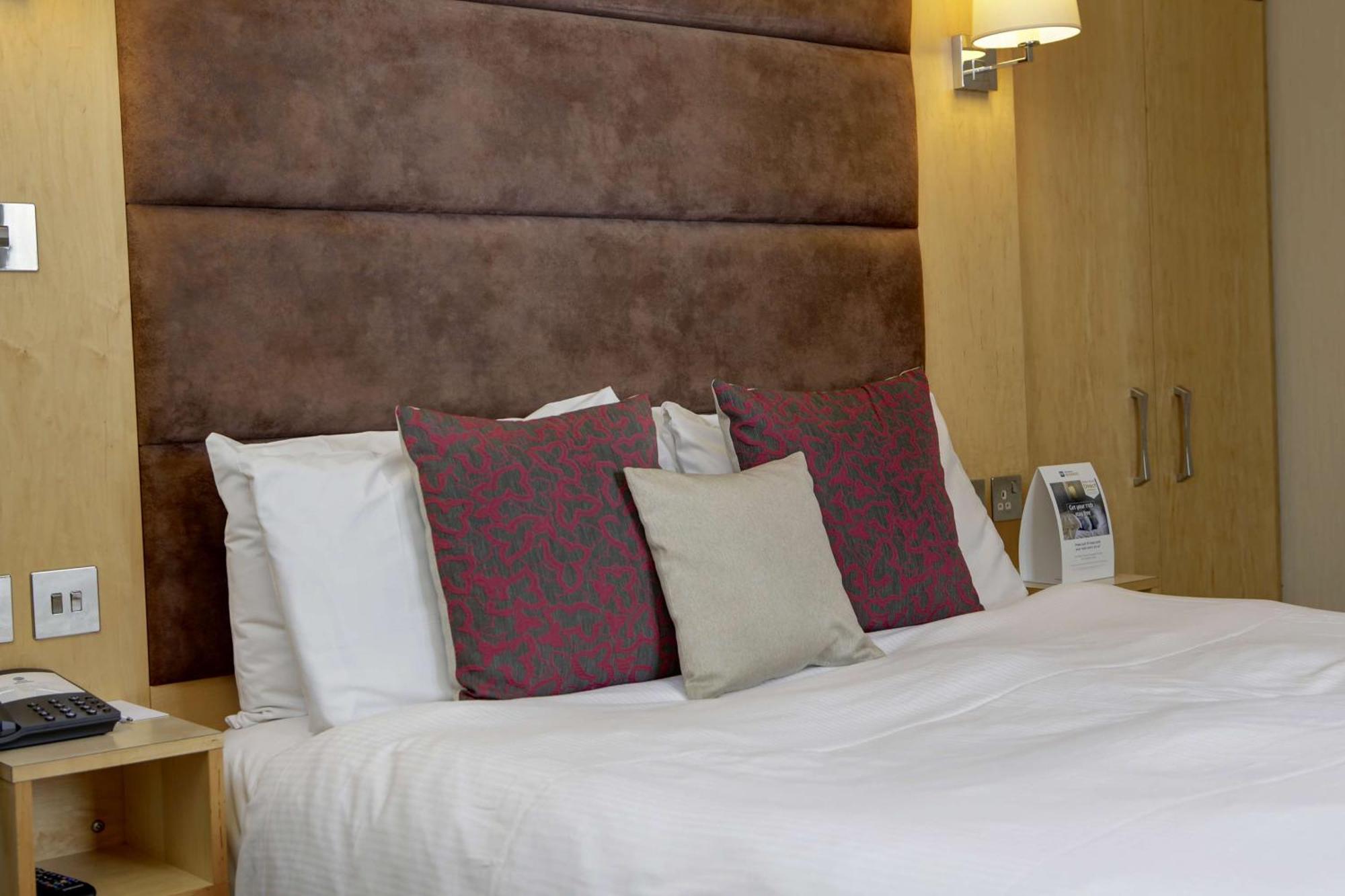 Best Western Heath Court Hotel Newmarket  Kültér fotó
