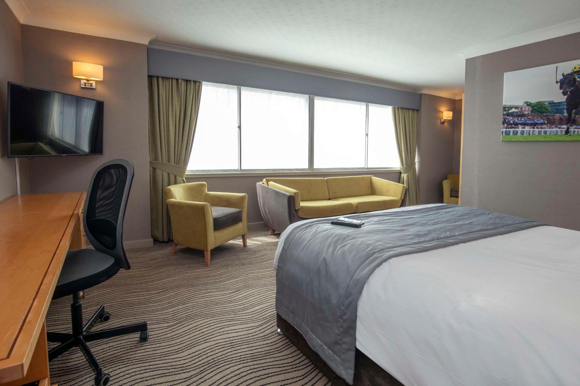 Best Western Heath Court Hotel Newmarket  Kültér fotó