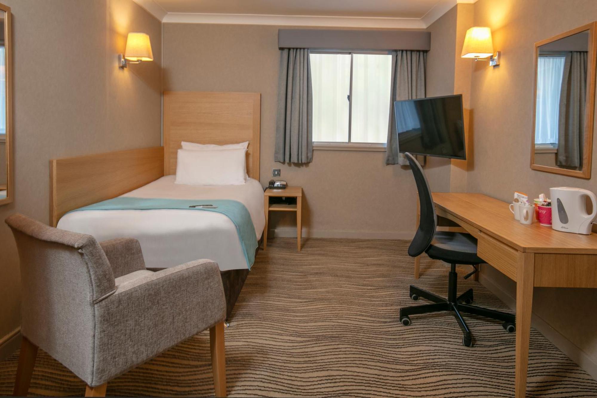Best Western Heath Court Hotel Newmarket  Kültér fotó