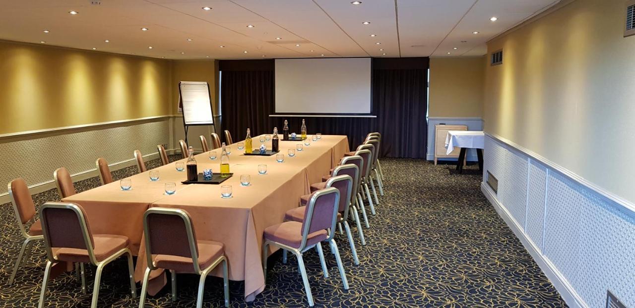 Best Western Heath Court Hotel Newmarket  Kültér fotó